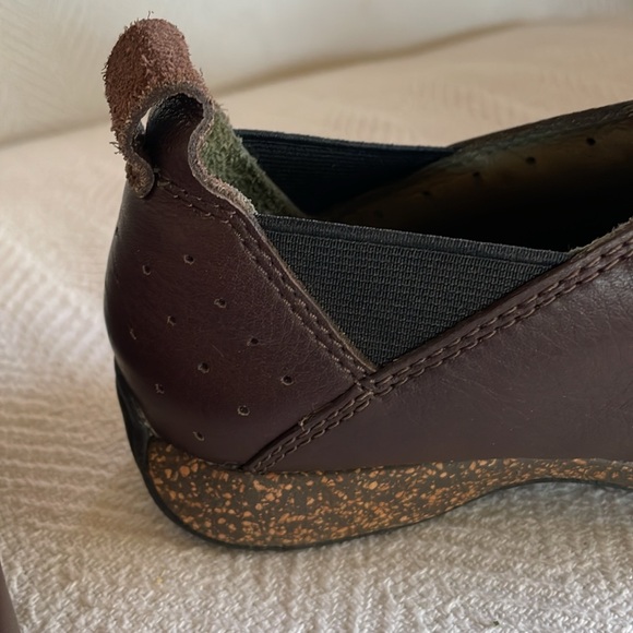 Planet Walkers by Simple Women's Size 6.5 Leather Supportive Slip On. Never worn - Picture 4 of 7